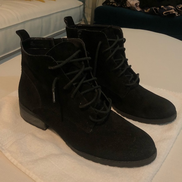 HALF OFF BOOTS - Picture 2 of 7